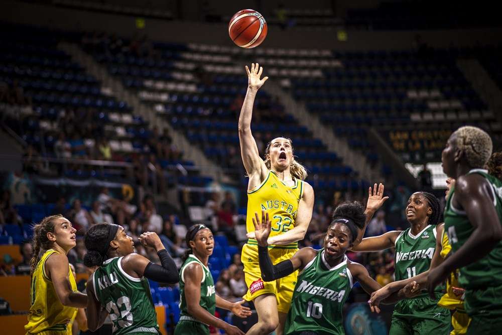 Liz Cambage Is The Cherry On Top For The Australia Opals Sporting News Canada