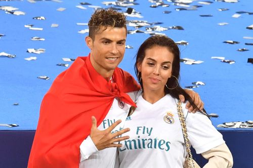 W杯18 スター選手の美人妻 恋人たち スポーティングニュース ジャパン W杯18 スター選手の美人妻 恋人たち スポーティングニュース ジャパン
