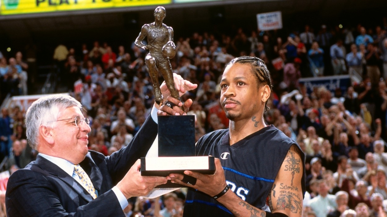 今日は何の日 5月15日 アレン アイバーソンがシーズンmvpに選出 01年 Nba日本公式サイト The Official Site Of The Nba 今日は何の日 5月15日 アレン アイバーソンがシーズンmvpに選出 01年 Nba日本公式サイト The Official Site Of The Nba