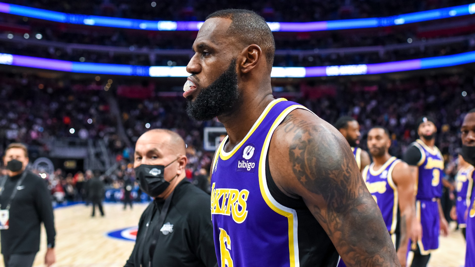 LeBron James ejected after bloodying Isaiah Stewart as Lakers, Pistons  scuffle | Sporting News