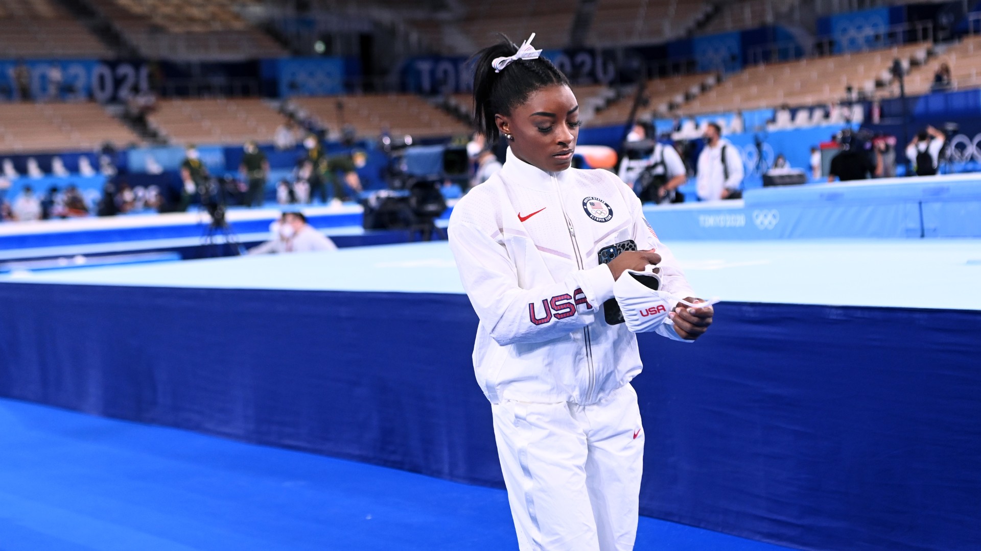 How old is Simone Biles? Why elite Olympic gymnasts ...