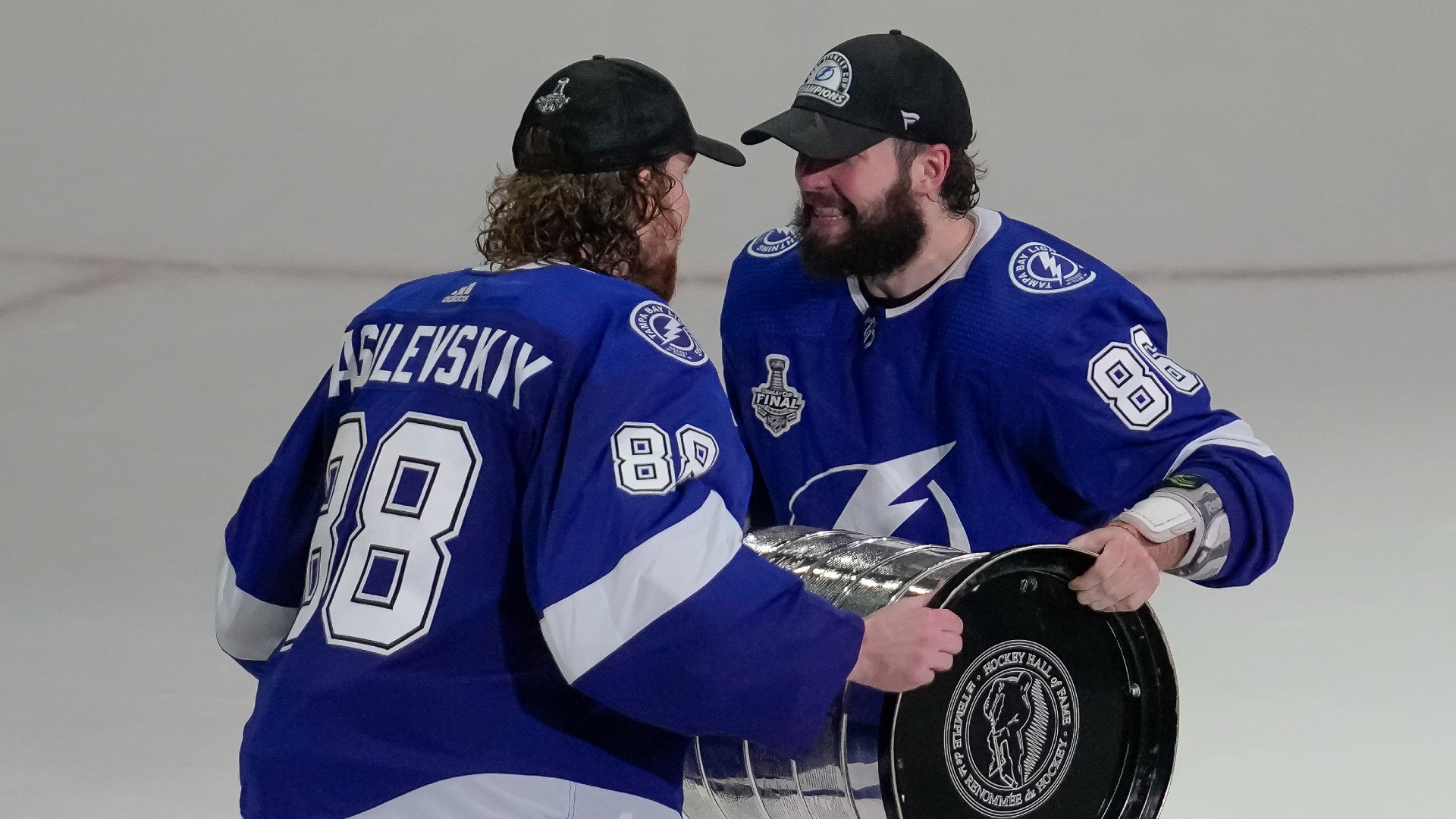 Photo of The Chargers’ Nikita Kucherov tore up the Canadians’ fans, and Andrei Vasilevskiy did not win Vezina: “No. 1 Bulls–‘