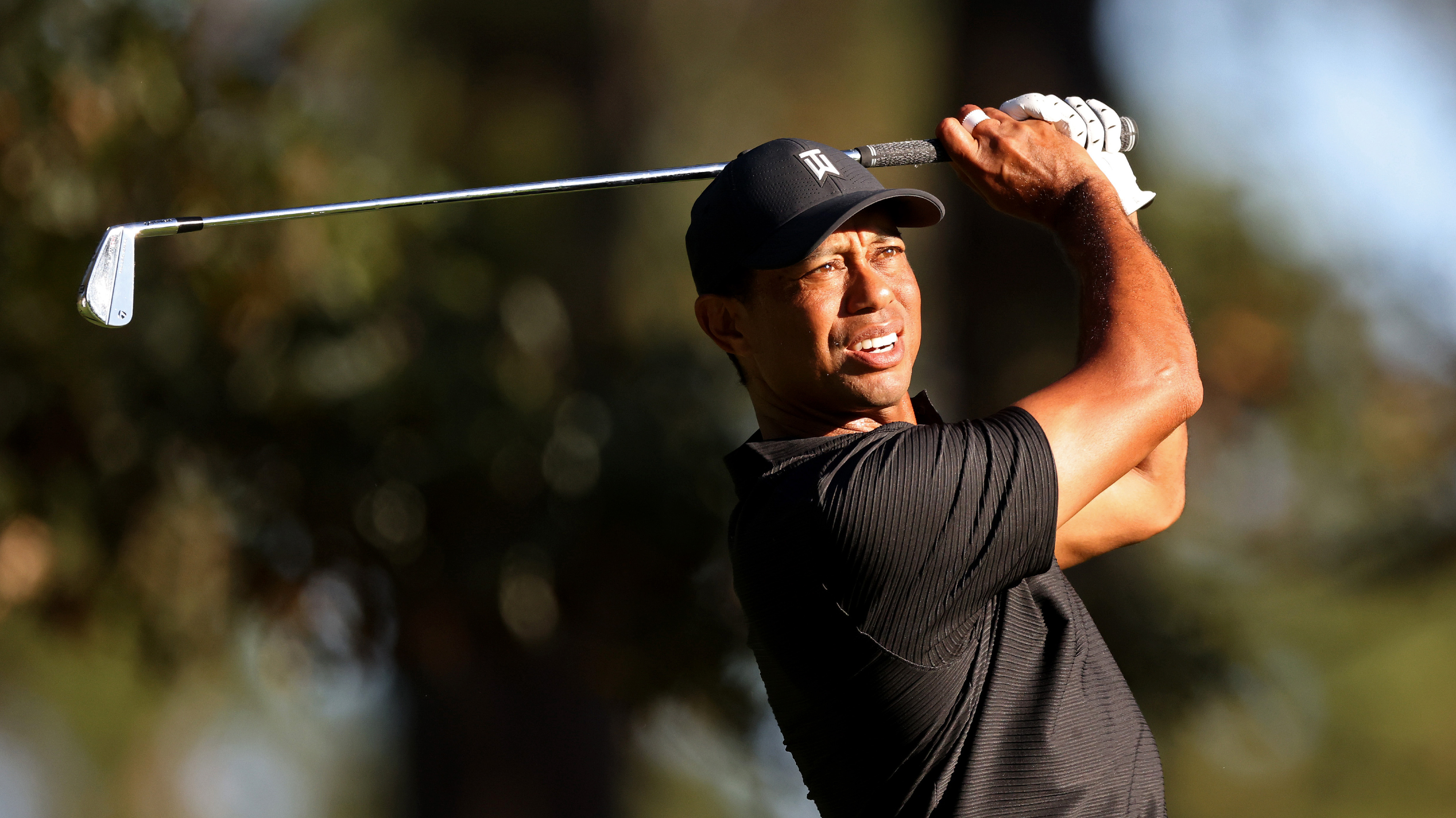 Tiger Woods Returns To Golf Still Long Way From Real Thing Los Angeles Times