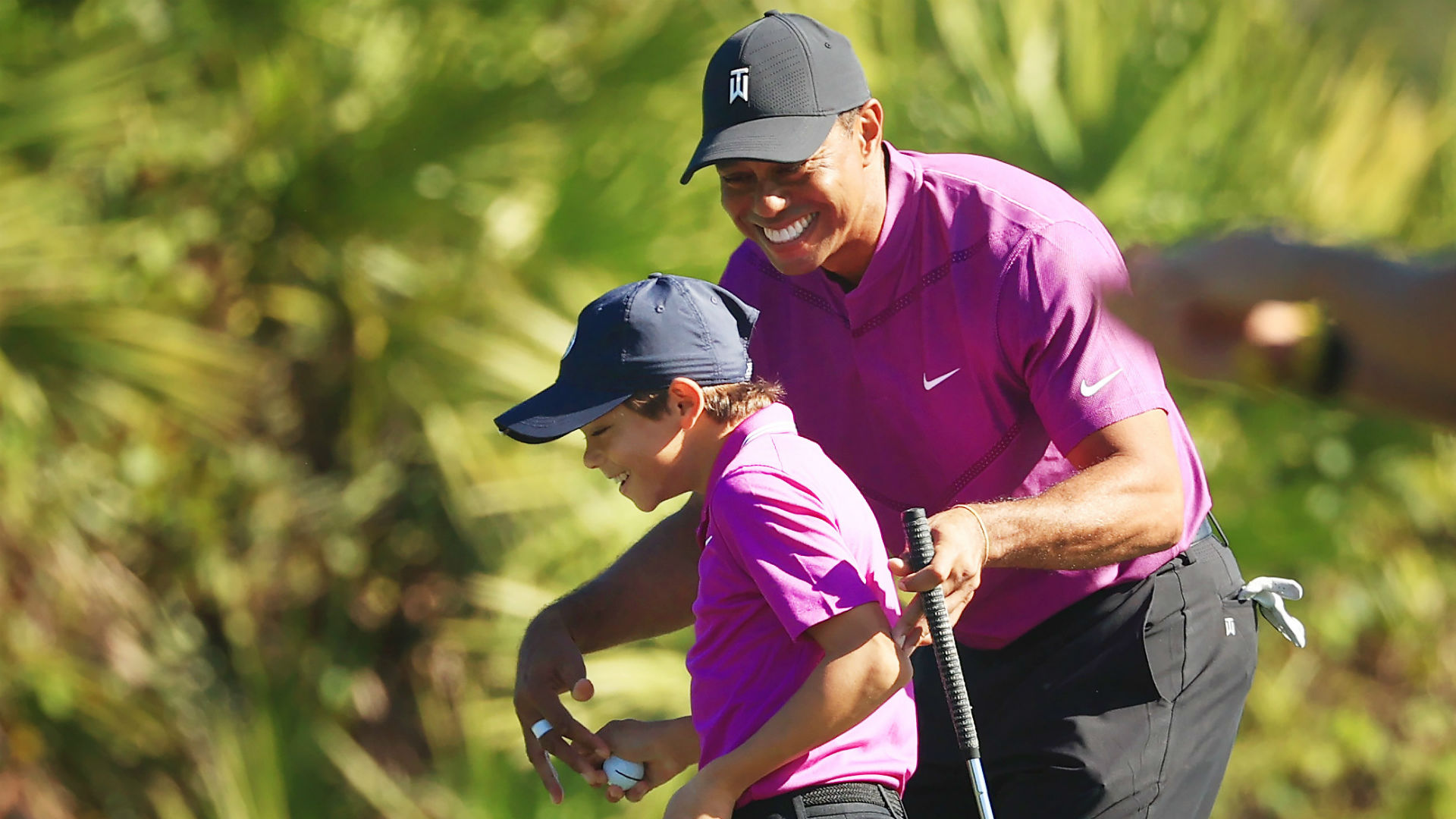 Tiger Woods Son Charlie Hits Pinpoint 5 Wood To Set Up Eagle At Pnc Championship Sporting News