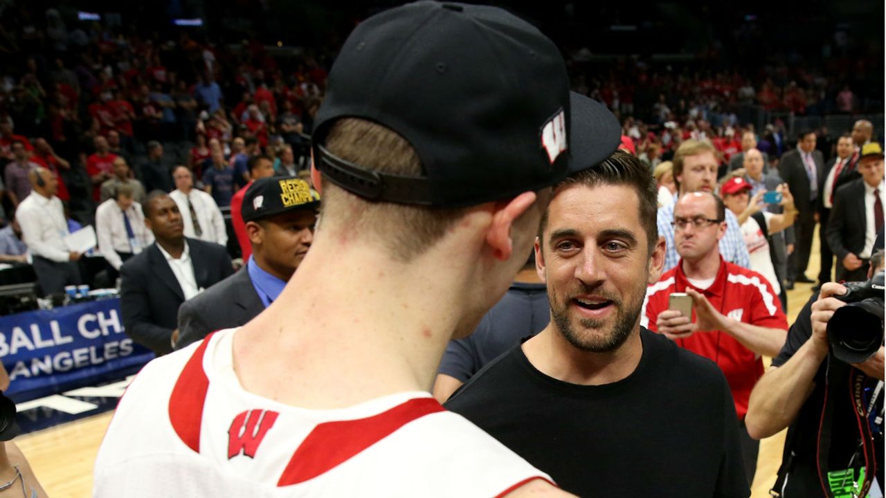 Aaron Rodgers Master Of Throwing Footballs And Sick Burns Sporting News