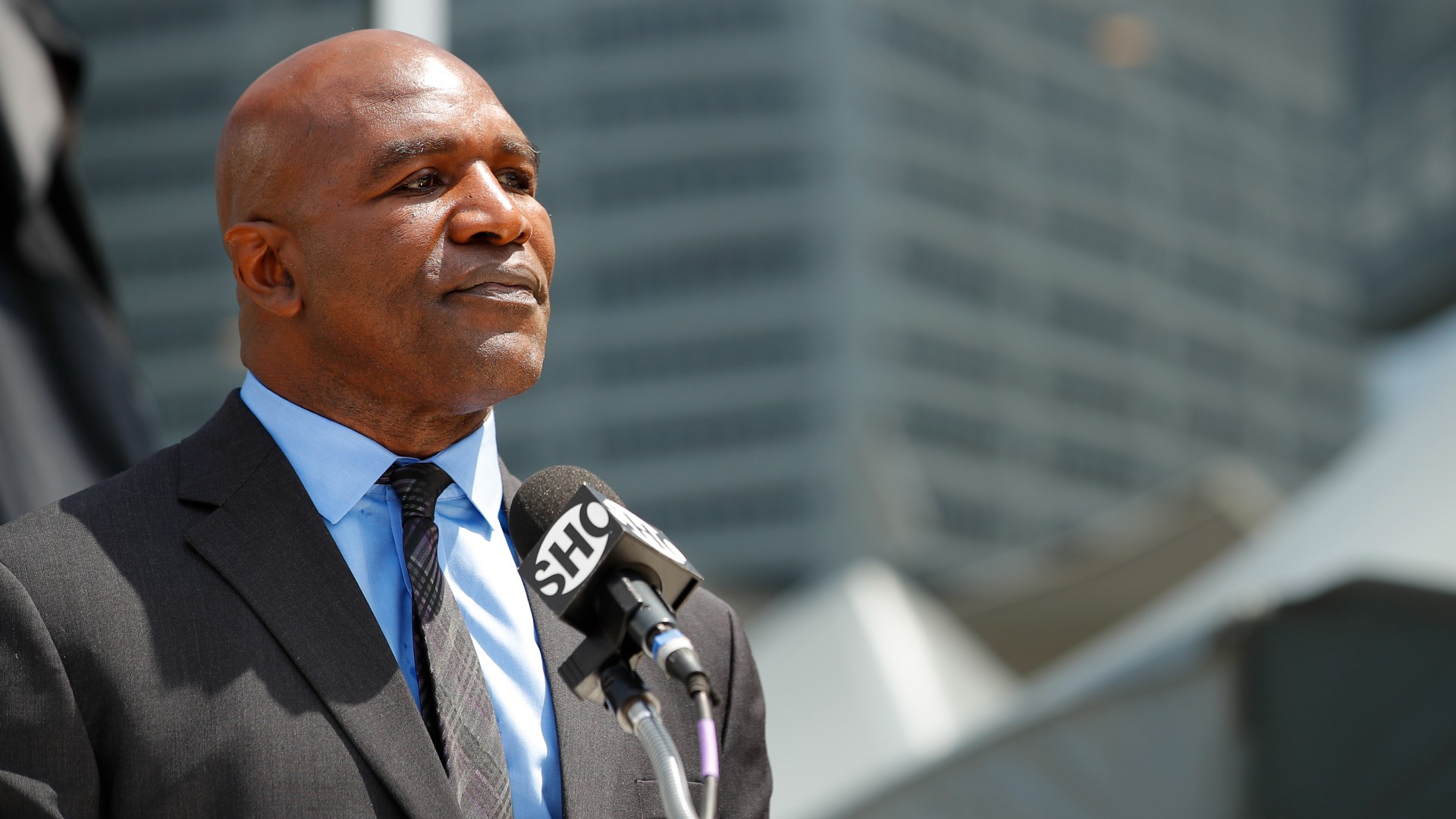 Evander Holyfield 58 Will Fight Vitor Belfort After Oscar Evander Holyfield 58 Will Fight Vitor Belfort After Oscar