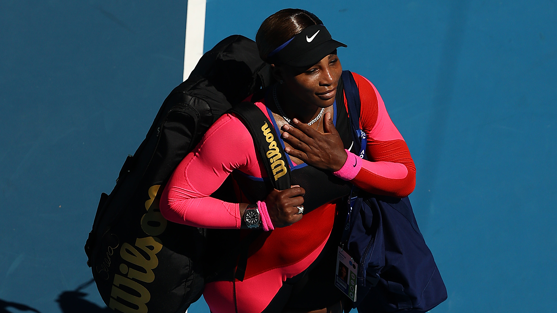 Serena Williams leaves Australian Open press conference in tears after Naomi Osaka loss