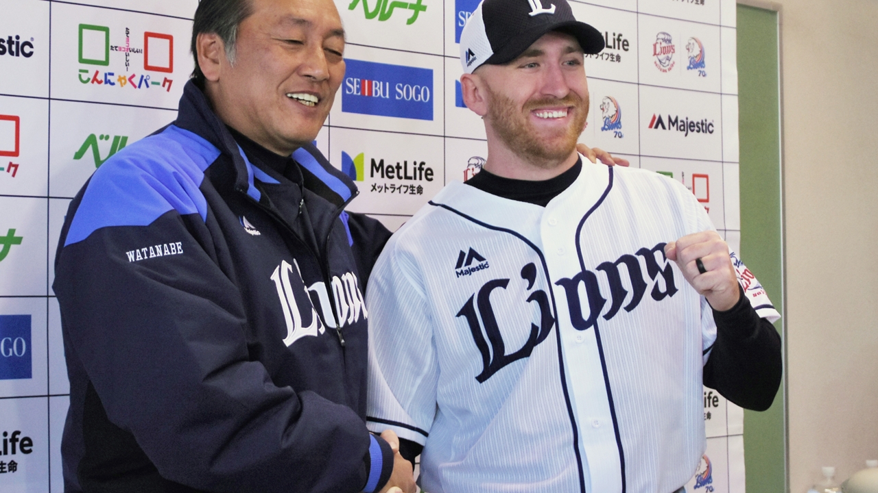 西武 動画 新外国人右腕ギャレットが入団会見 日本での生活を見ていきたい スポーティングニュース ジャパン