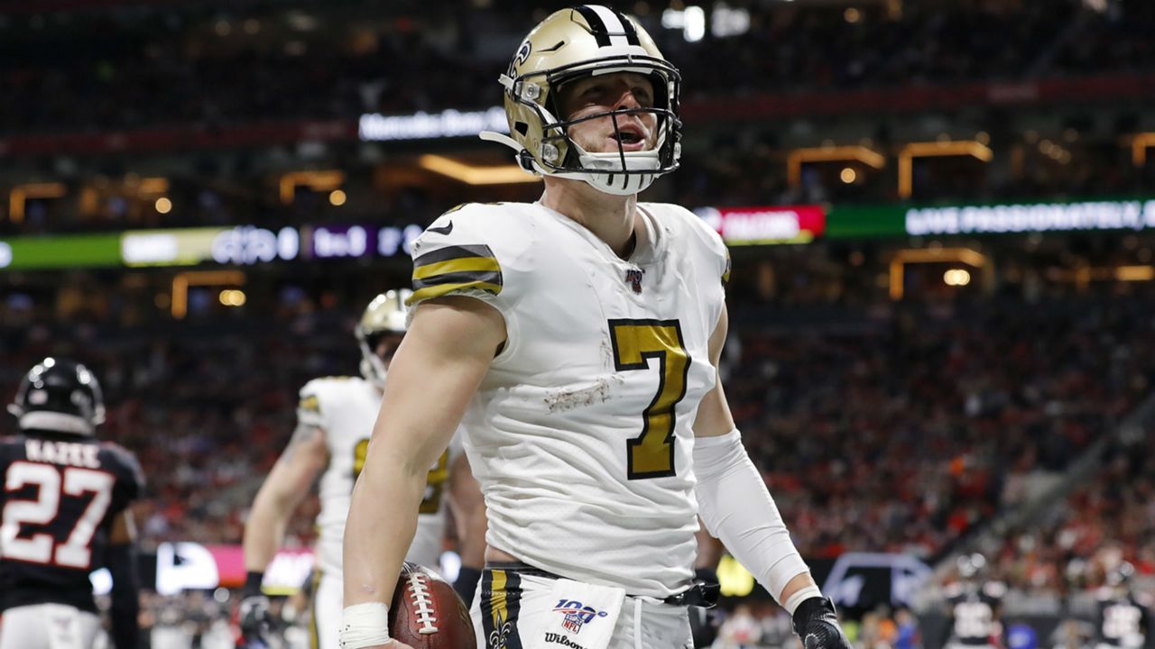 https://images.daznservices.com/di/library/sporting_news/73/42/taysom-hill-121919-getty-ftr_wyxu89xeiihj1rwm95c77cl6u.jpg?t=603504543&quality=80&w=1280 https://images.daznservices.com/di/library/sporting_news/73/42/taysom-hill-121919-getty-ftr_wyxu89xeiihj1rwm95c77cl6u.jpg?t=603504543&quality=80&w=1280