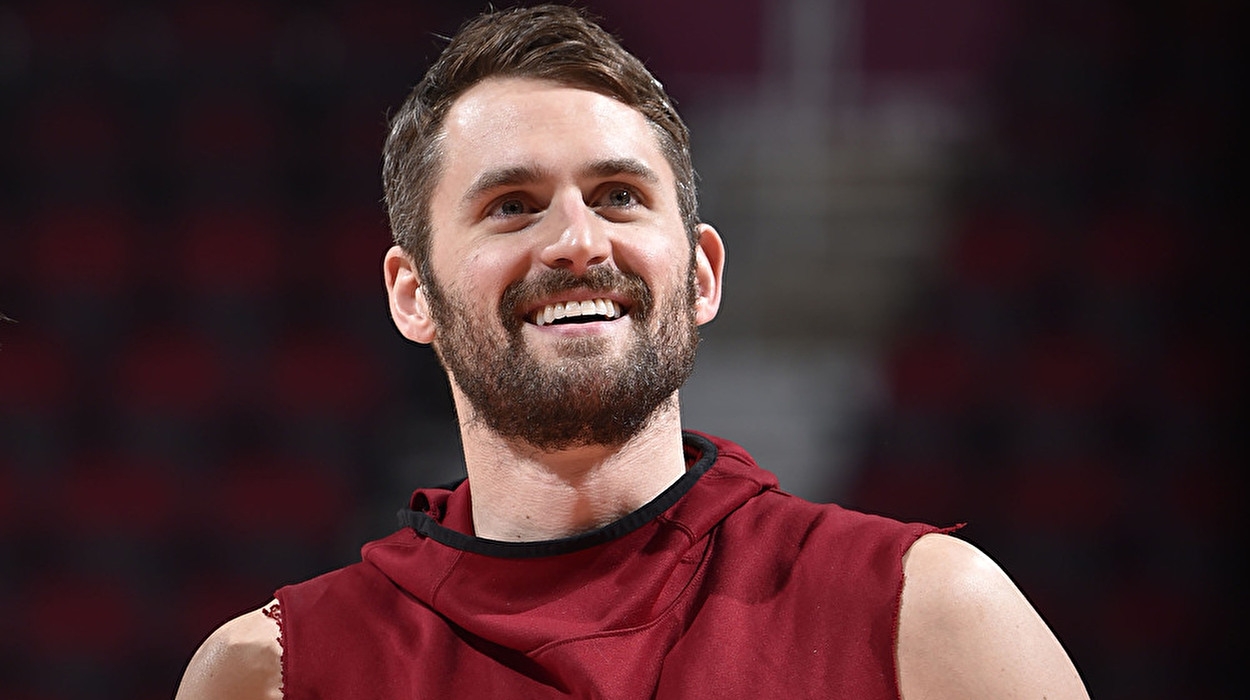 ケビン ラブがアーサー アッシュ カレッジ賞を受賞 Nba日本公式サイト The Official Site Of The Nba ケビン ラブがアーサー アッシュ カレッジ賞を受賞 Nba日本公式サイト The Official Site Of The Nba