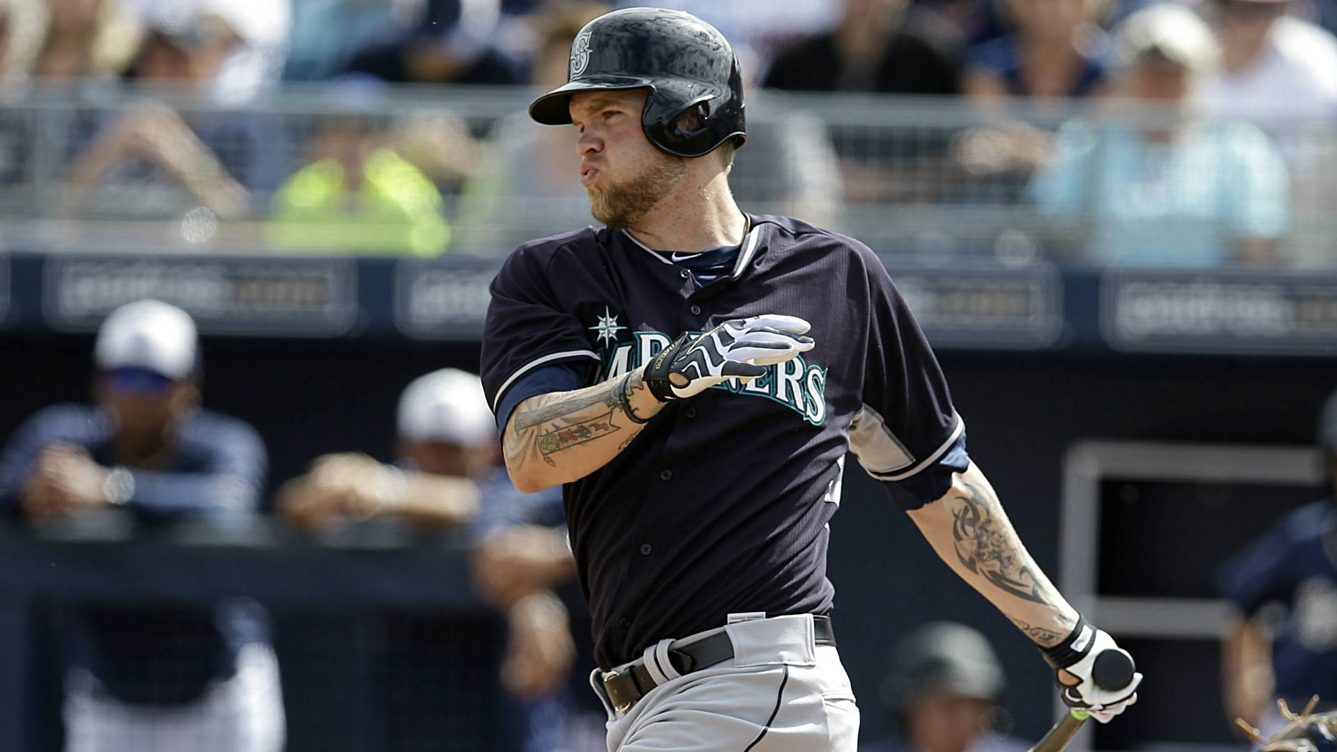 Sunglasses at night at the honky tonk Mariners' Corey Hart likes