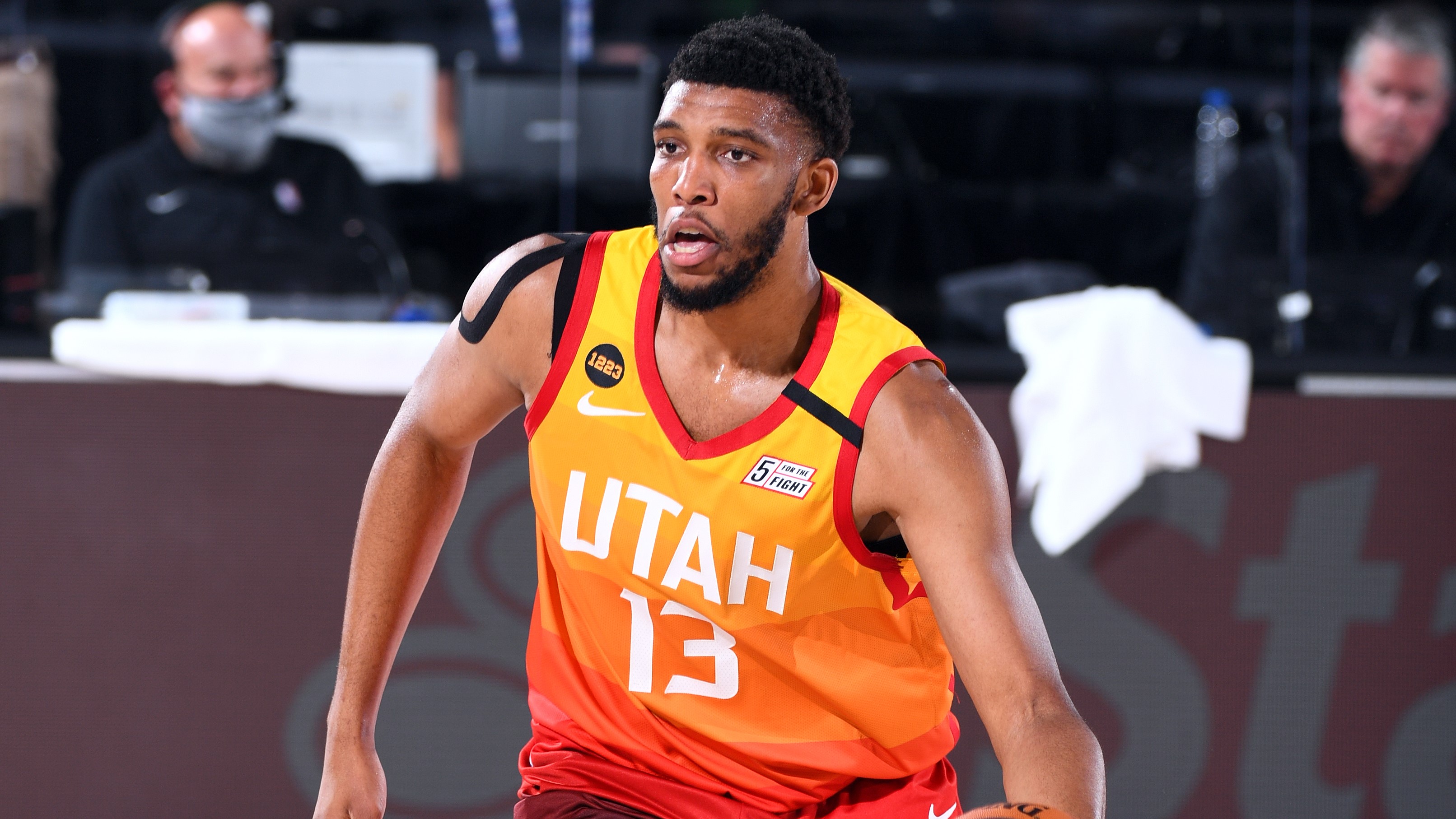ピストンズがジャズとのトレードでトニー ブラッドリーとセイベン リーの交渉権を獲得 Nba日本公式サイト The Official Site Of The Nba ピストンズがジャズとのトレードでトニー ブラッドリーとセイベン リーの交渉権を獲得 Nba日本公式サイト The Official Site Of The Nba