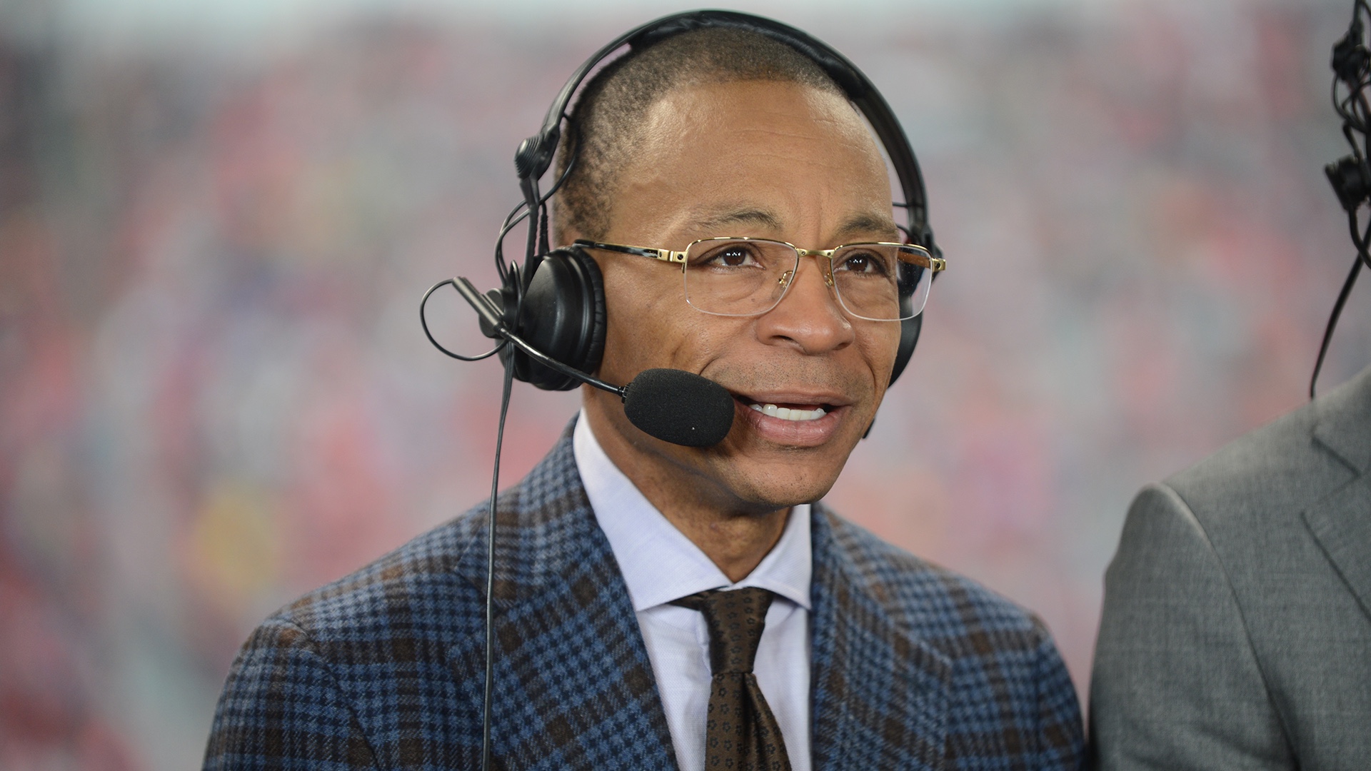 There's no debate': Fox's Gus Johnson talks Buckeyes' playoff hopes ahead of Big Ten championship | Sporting News