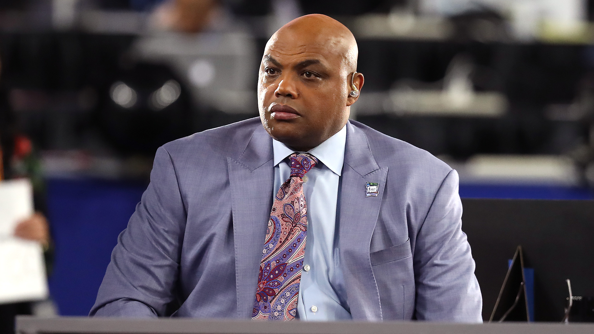 Charles Barkley apologizes for telling reporter, 'I don't hit women, but if I did, I would hit ...
