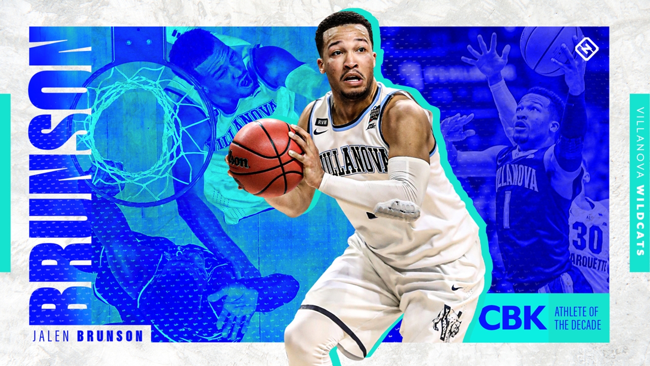 Jalen Brunson Sporting News College Basketball Athlete Of The Decade Sporting News Teammates Help Jalen Brunson 2022 Ncaa Championship