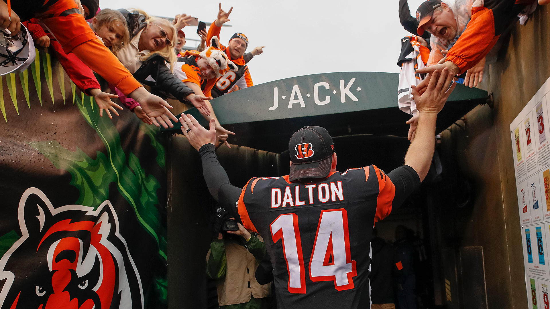 Andy Dalton S Foundation Received More Than 25 000 From Bengals Fans After His Release Sporting News