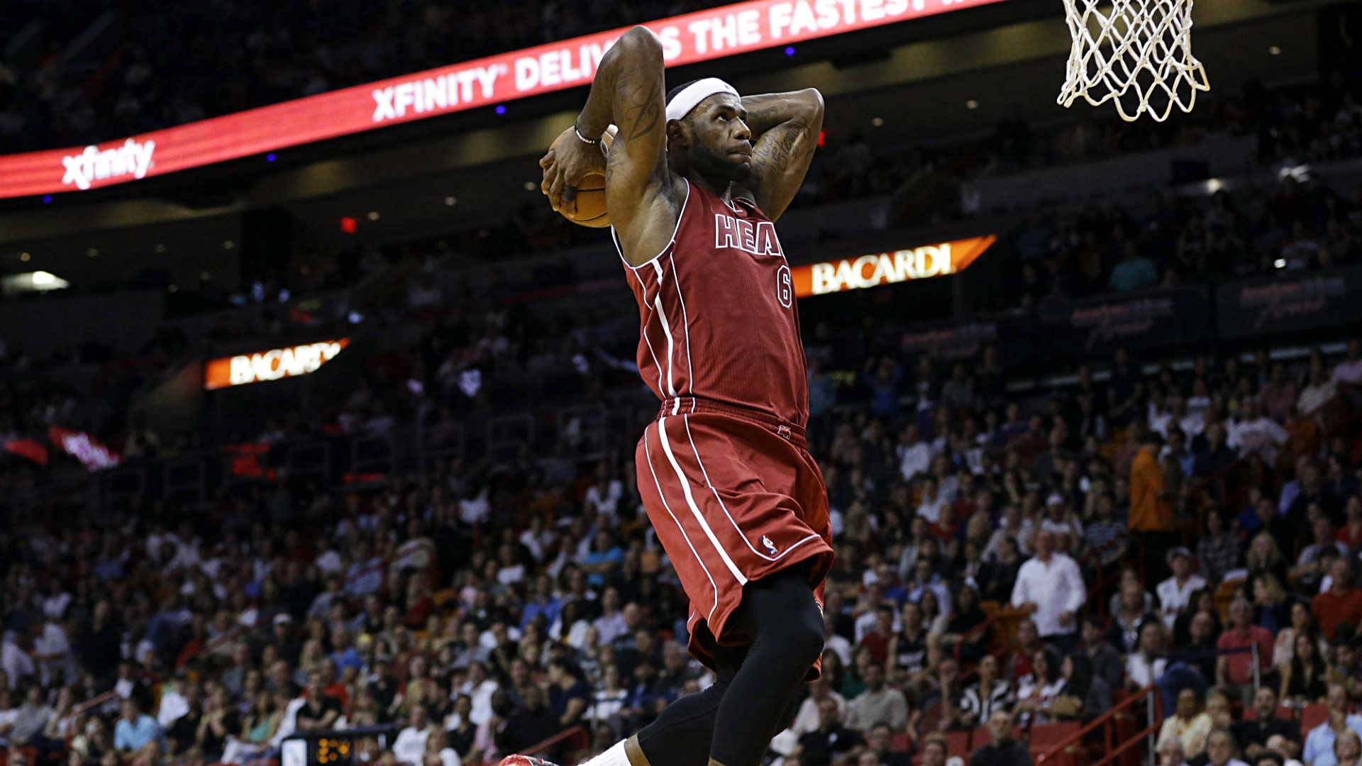 Lebron James Dunks On Josh Hart