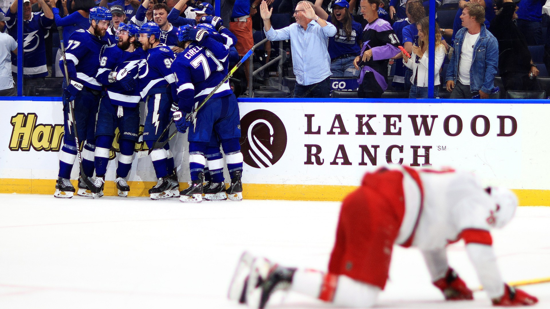 Lightning and hurricanes combine for eight goals: “Cursed circus over there”