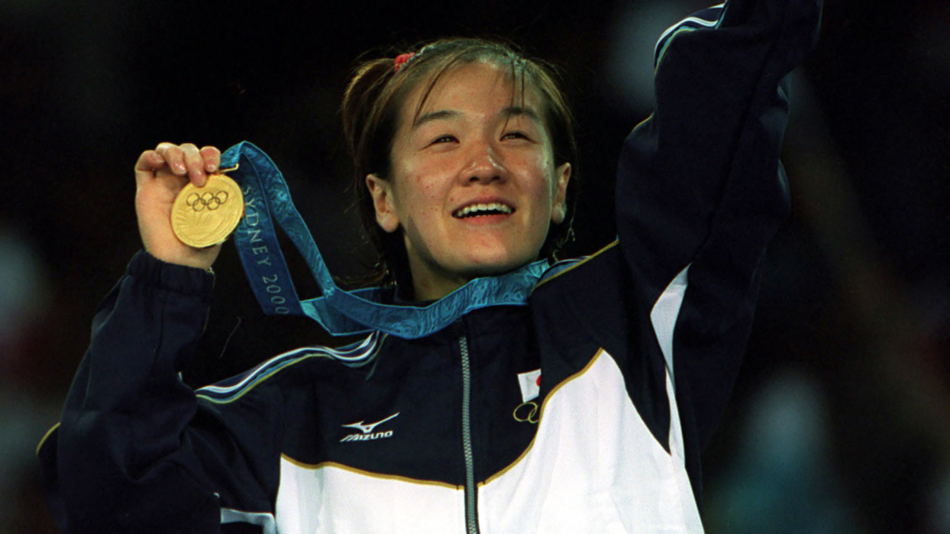 オリンピック名場面 シドニー五輪 00年 柔道女子48kg級で 谷亮子が悲願の金メダルを獲得した瞬間を振り返る スポーティングニュース ジャパン オリンピック名場面 シドニー五輪 00年 柔道女子48kg級で 谷亮子が悲願の金メダルを獲得した瞬間を振り返る スポーティングニュース ジャパン