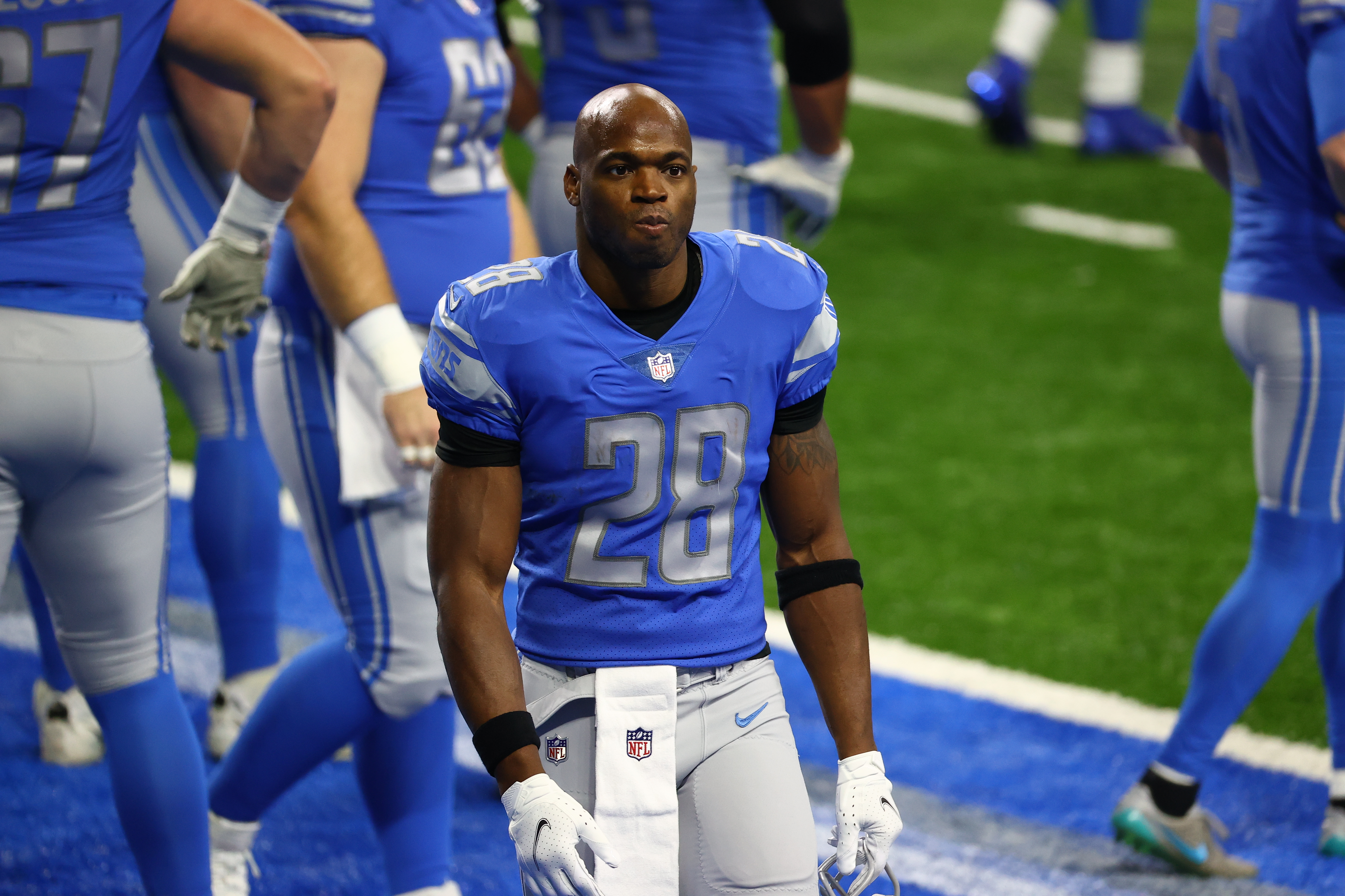 Rumores de Adrian Peterson: RB veterano se ejercitará para los Titans después de la lesión de Derrick Henry Rumores de Adrian Peterson: RB veterano se ejercitará para los Titans después de la lesión de Derrick Henry