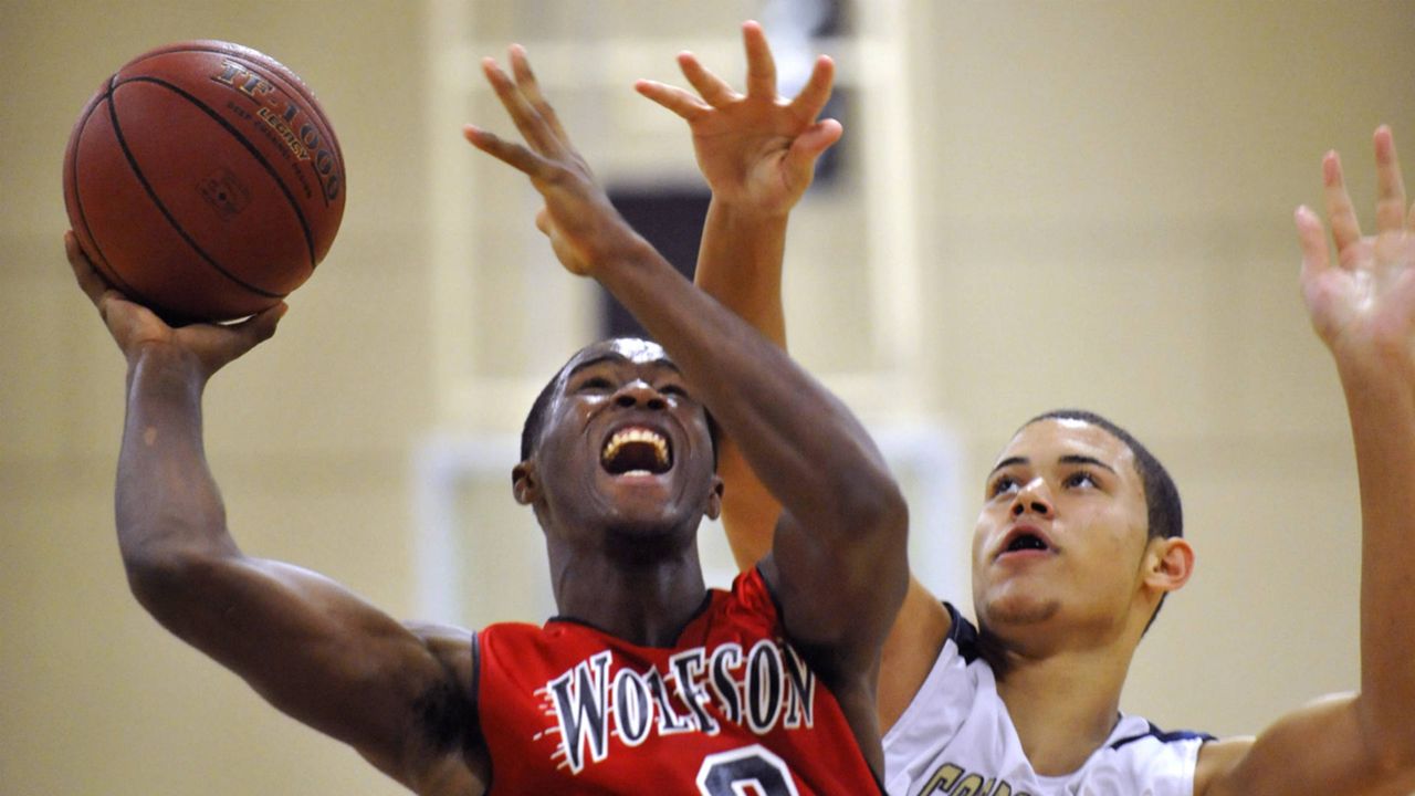 Gridiron To Hardwood 30 Players Who Would Make Intriguing Hoops