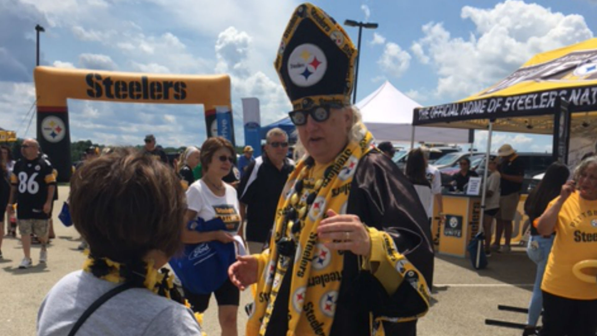 At Steelers training camp, a familiar 'bucketlist' feel for fans then