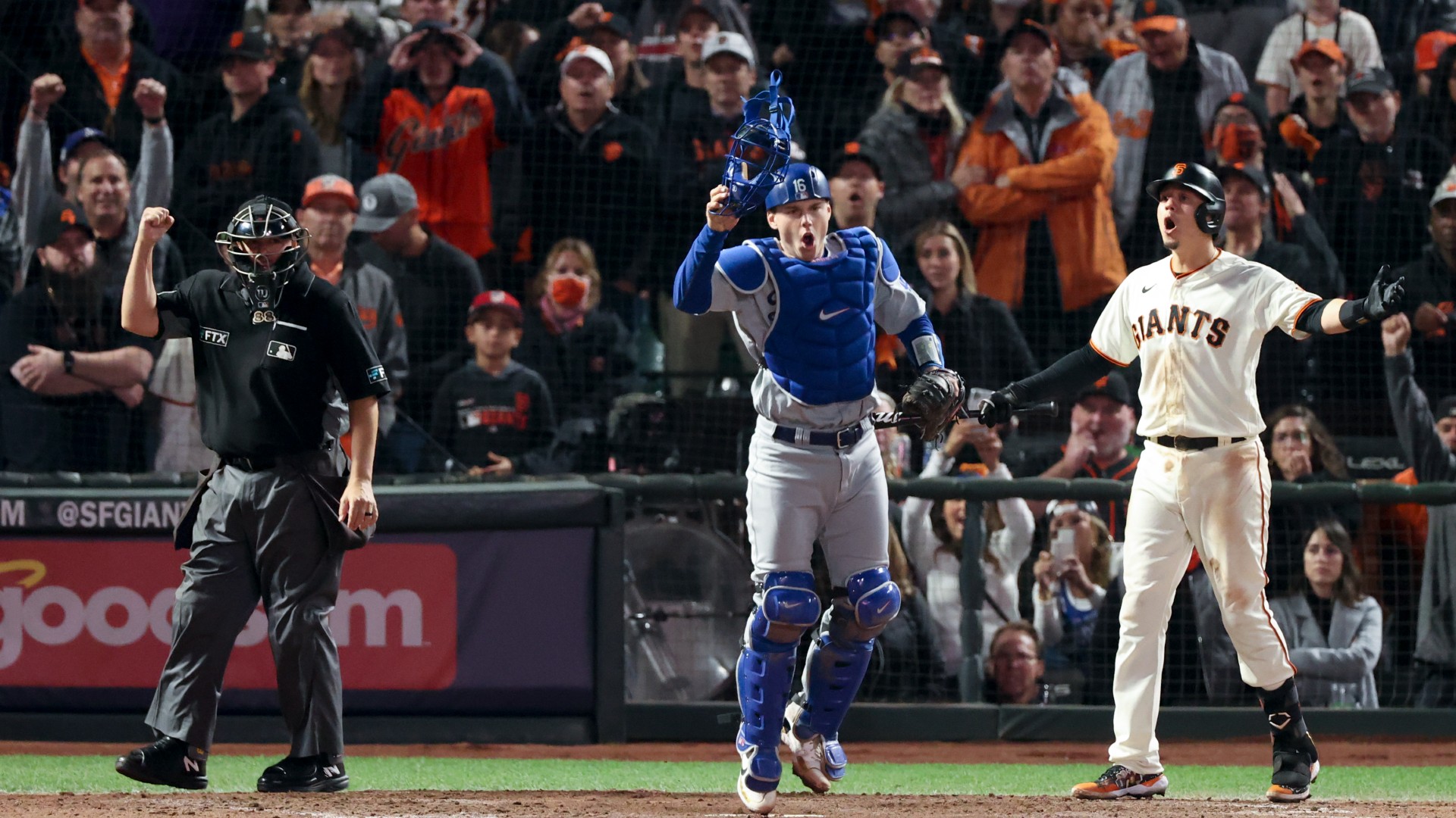 The Giants’ season ends with a brutal check-swing in NLDS Game 5 against the Dodgers