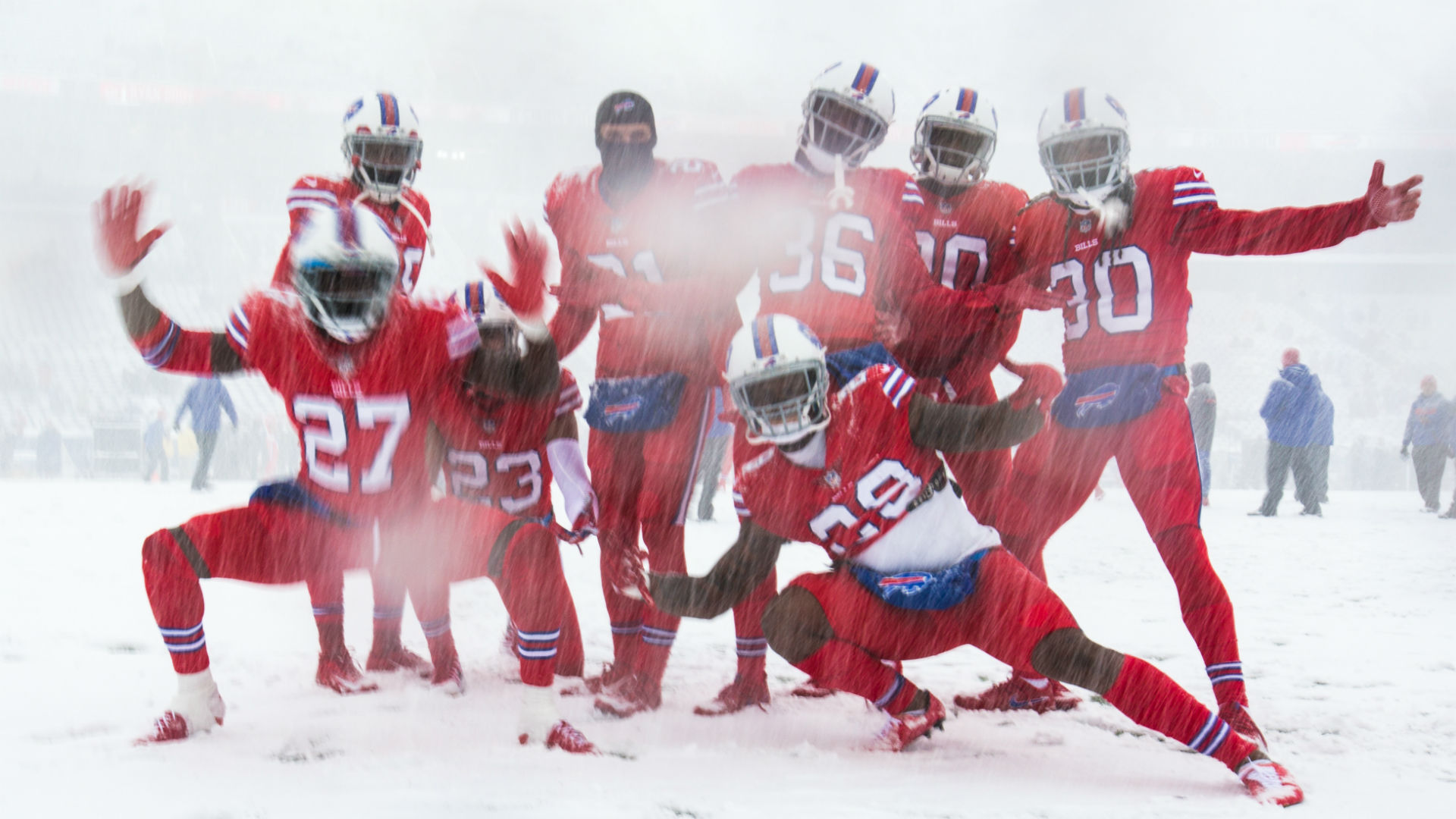 Snow Way! Bills Play Colts In Blizzard-like Conditions At New Era Field ...