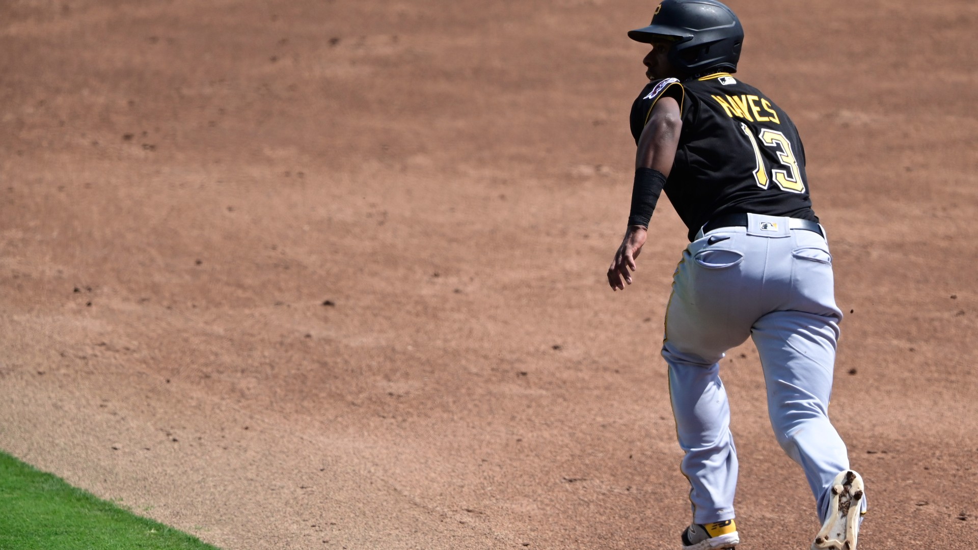 Pirates’ Ke’Bryan Hayes out after missing first goal on home run
