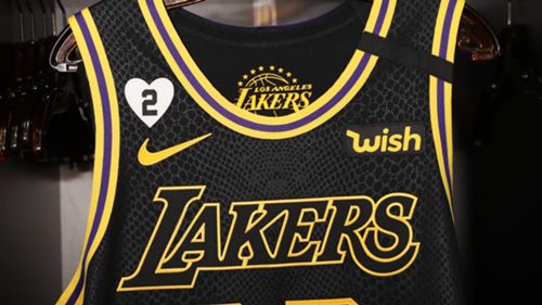 レイカーズがコービー ブライアントを称える ブラックマンバ ジャージー を着用 Nba日本公式サイト The Official Site Of The Nba