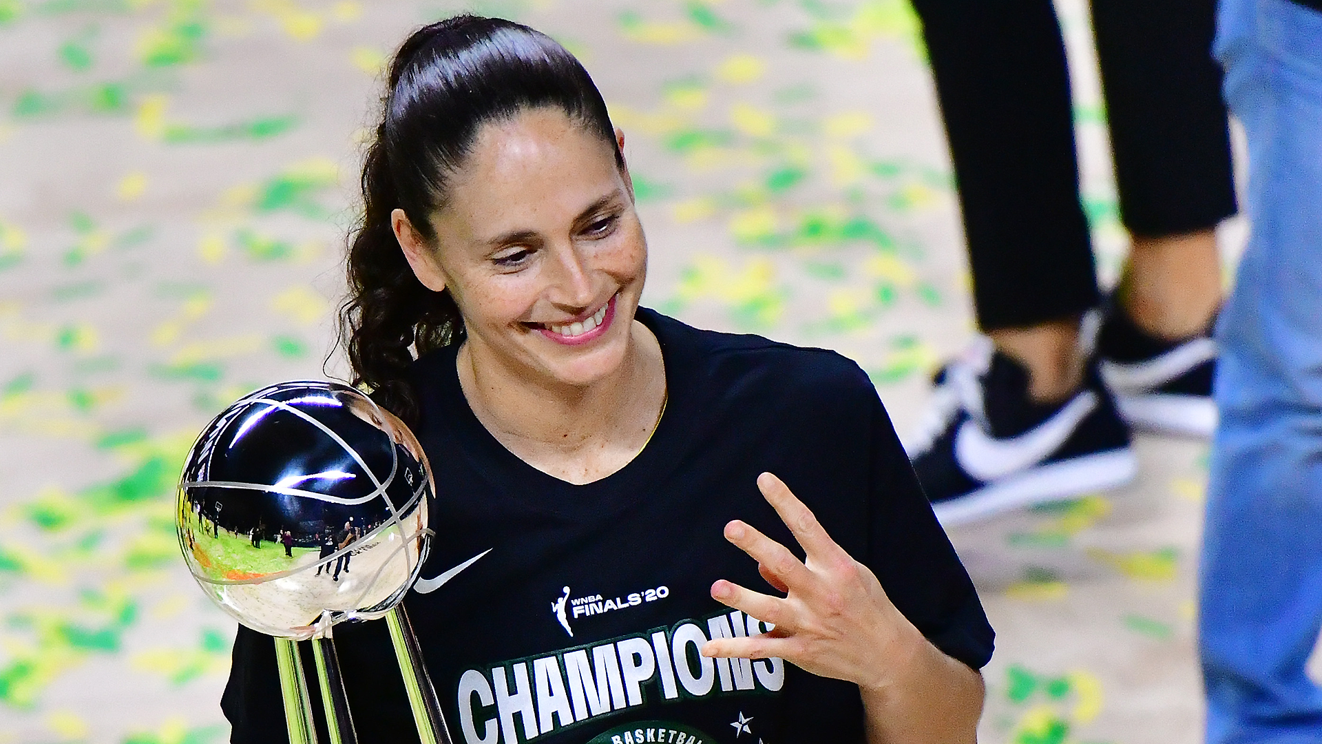 Team Usa Women S Basketball Roster Sue Bird Diana Taurasi Headline 21 Olympic Team Digis Mak