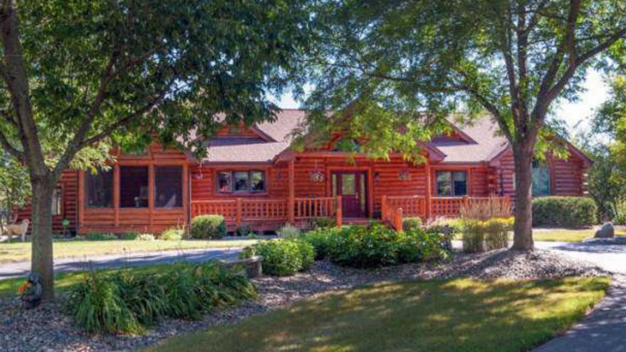 pic Jj Watt Log Cabin minimalistic cabin in the woods