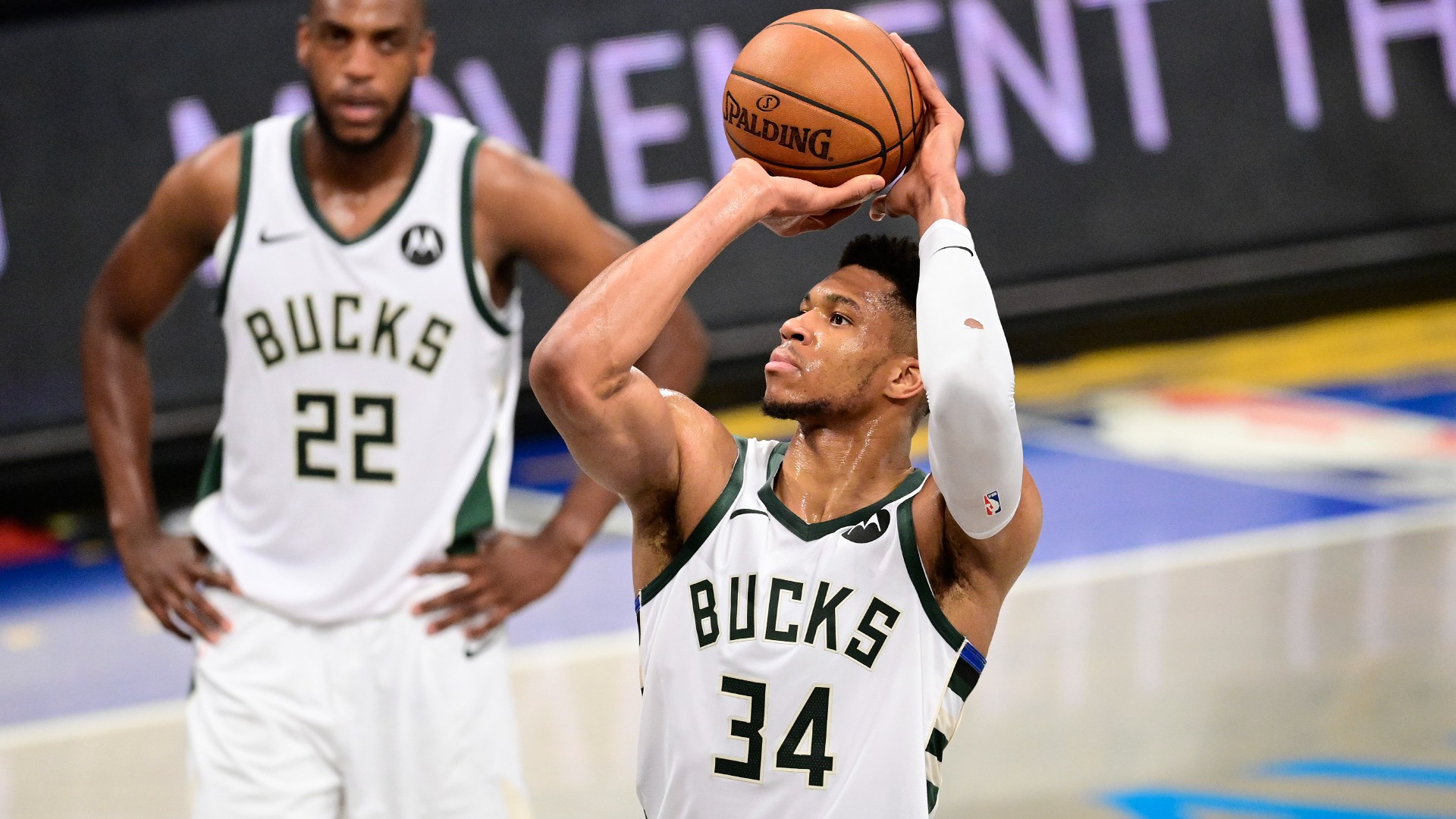 Nba Rules Nets Can No Longer Time Giannis Antetokoumpo S Free Throws On Jumbotron Sporting News