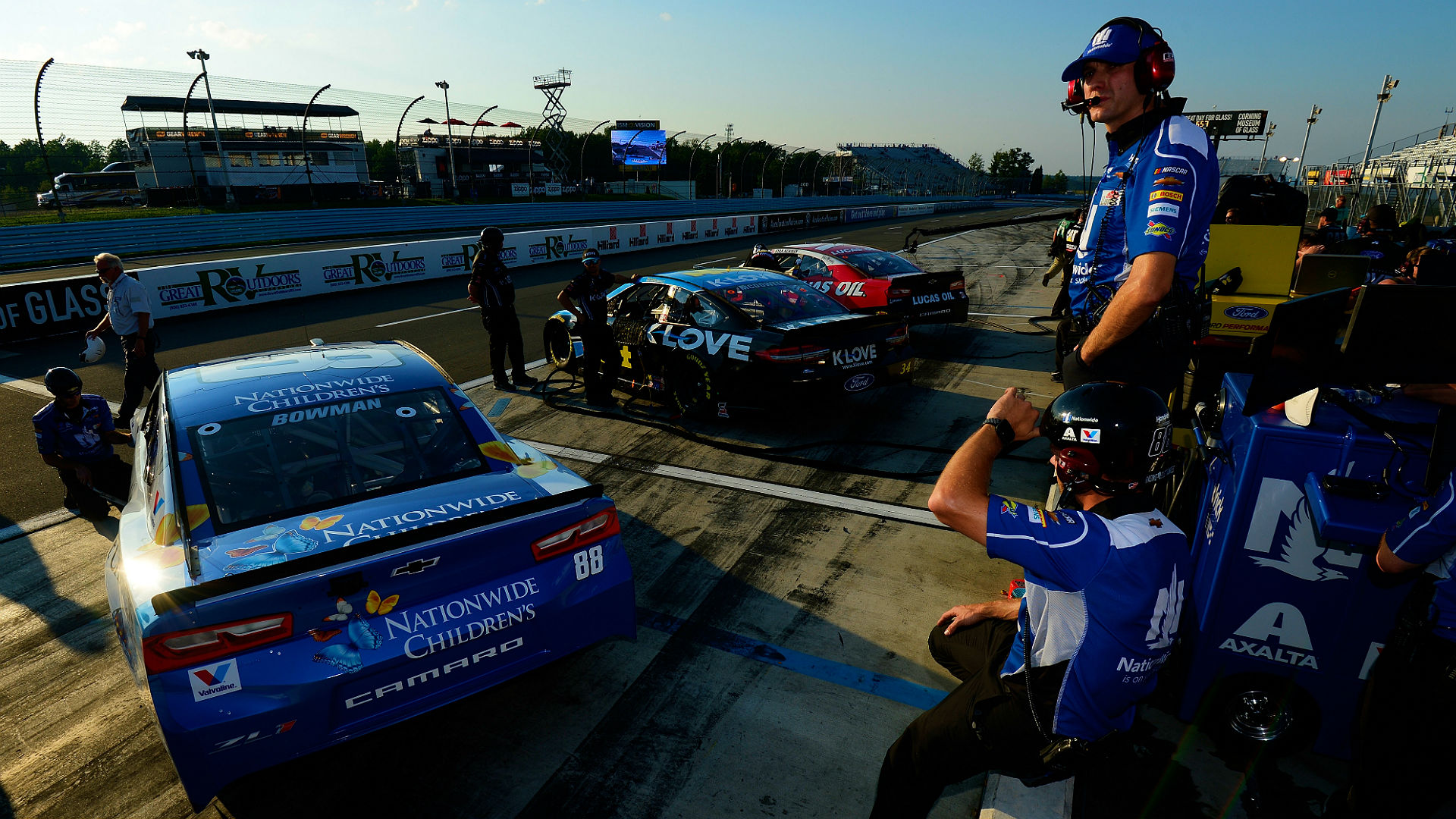 What channel is NASCAR on today? TV schedule, start time for Watkins