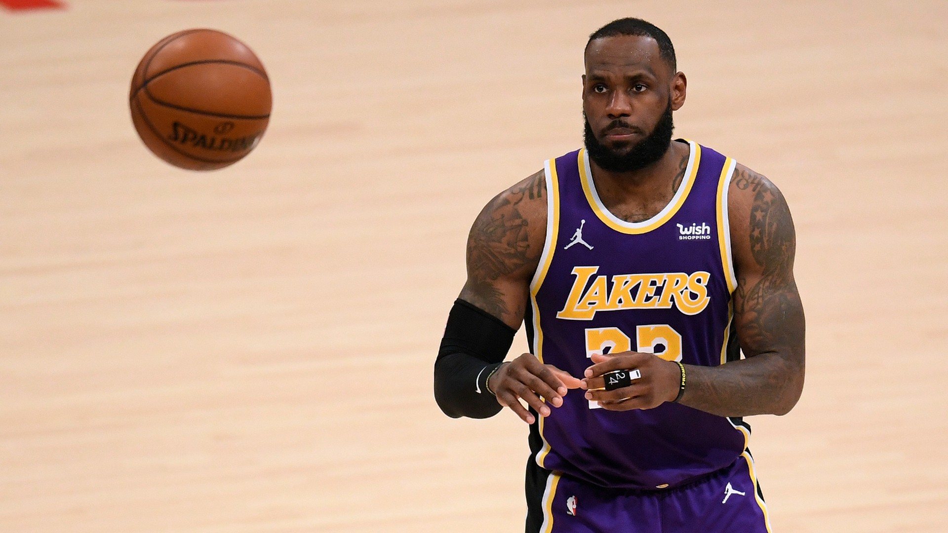 LeBron James injury update: Will Lakers star return to ...