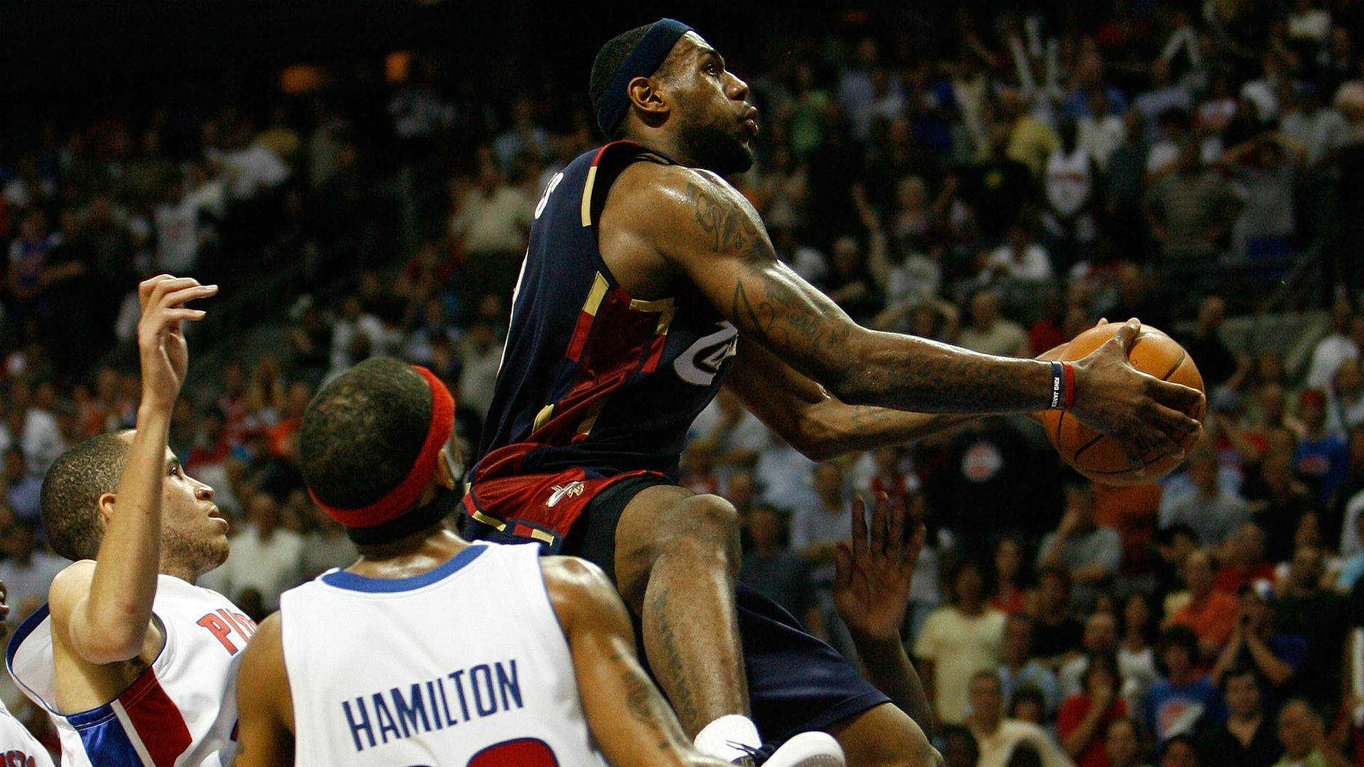 Lebron James 2007 Hot Sale, UP TO 65% OFF | www.bravoplaya.com