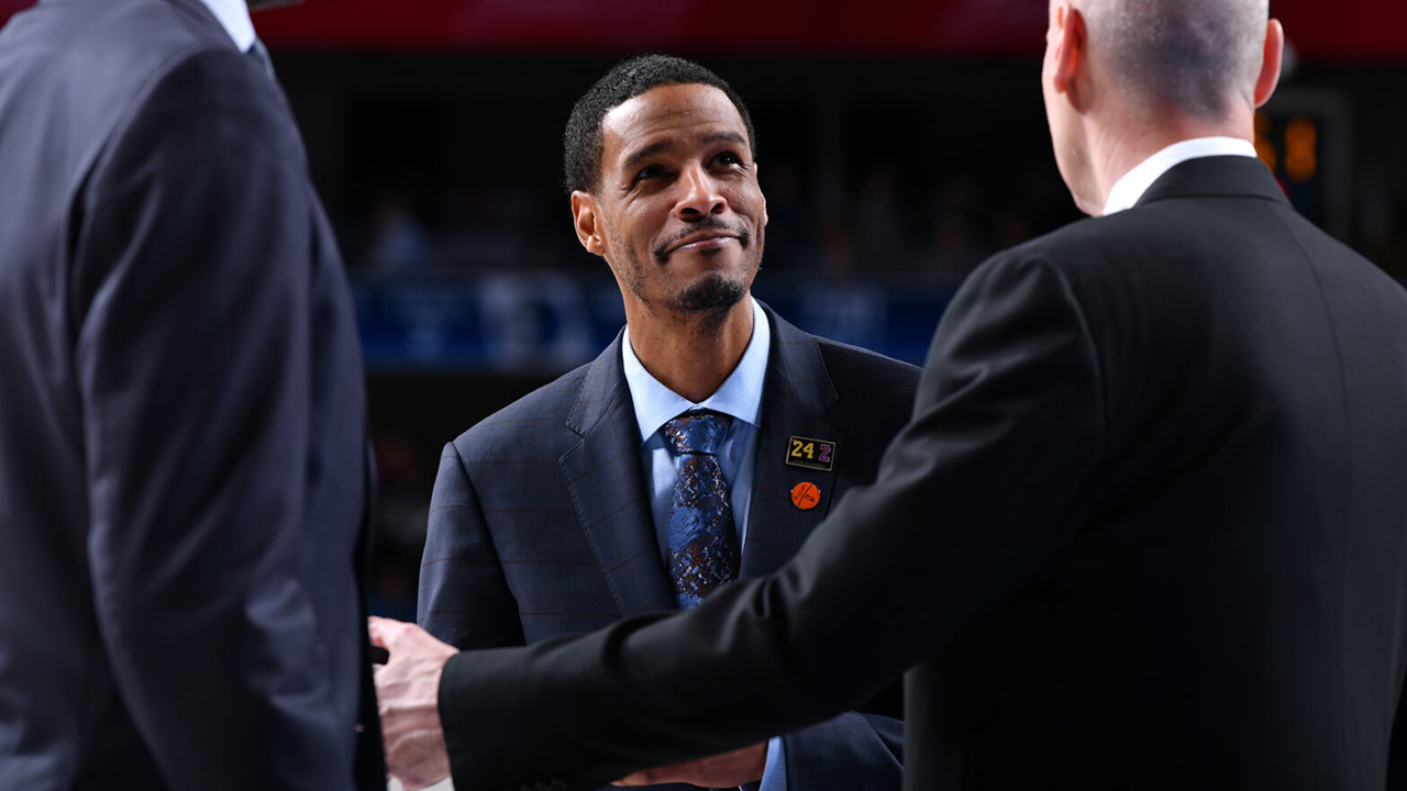 リポート スティーブン サイラスがロケッツのヘッドコーチに就任へ Nba日本公式サイト The Official Site Of The Nba リポート スティーブン サイラスがロケッツのヘッドコーチに就任へ Nba日本公式サイト The Official Site Of The Nba