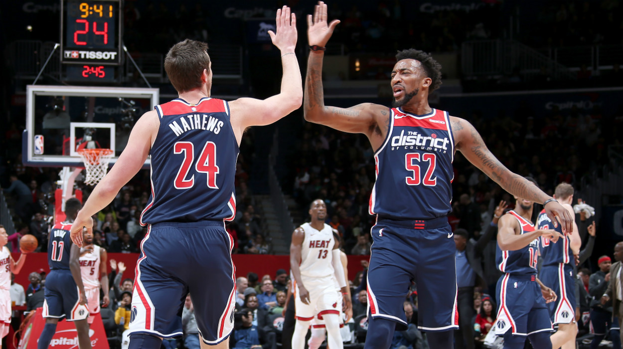 ブラッドリー ビールら主力不在のウィザーズがベンチの活躍で勝利 ヒートの連勝を5で止める Nba日本公式サイト The Official Site Of The Nba ブラッドリー ビールら主力不在のウィザーズがベンチの活躍で勝利 ヒートの連勝を5で止める Nba日本公式サイト The Official Site Of The Nba