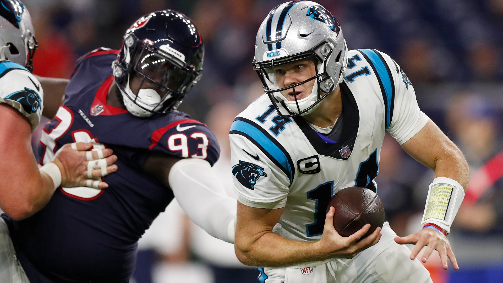 Panthers Vs Texans Results Final Score Sam Darnold Leads Carolina To 3 0 Start Christian Mccaffrey Exits Sporting News