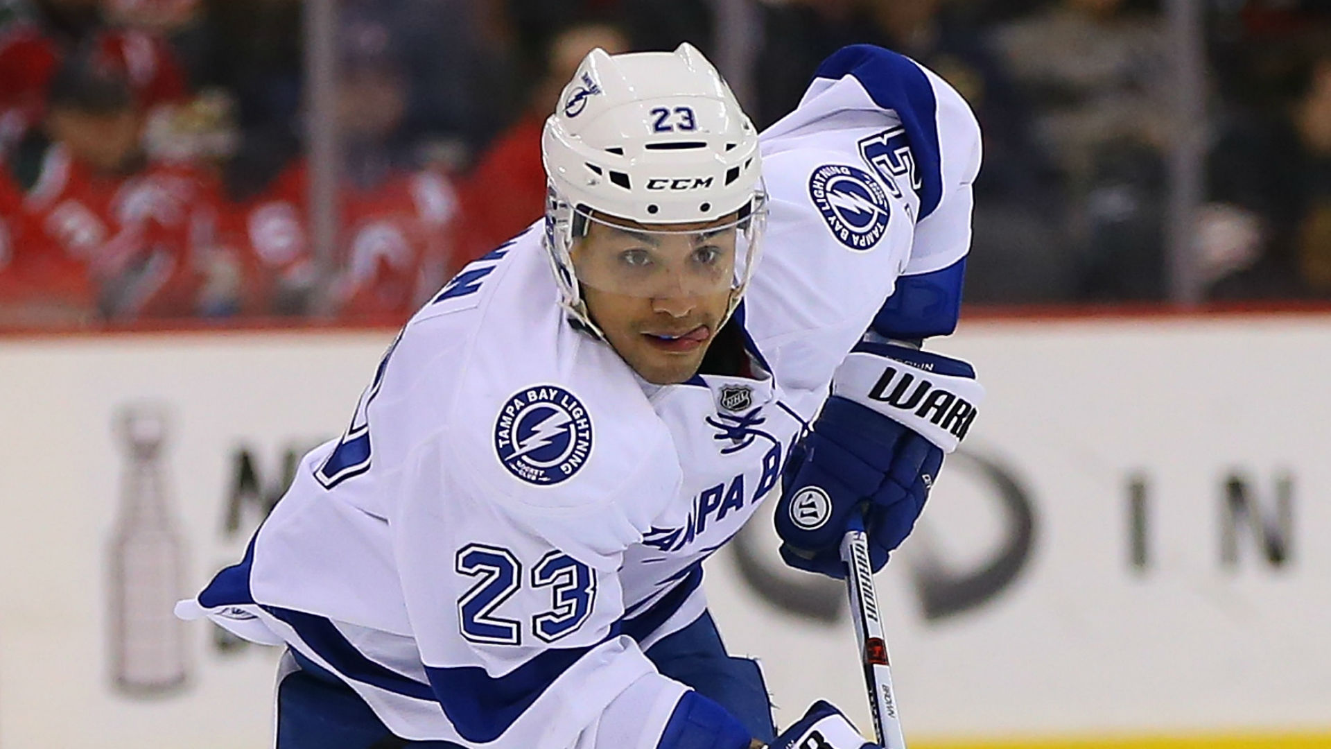 Lightning's J.T. Brown first NHL player to protest during U.S. anthem