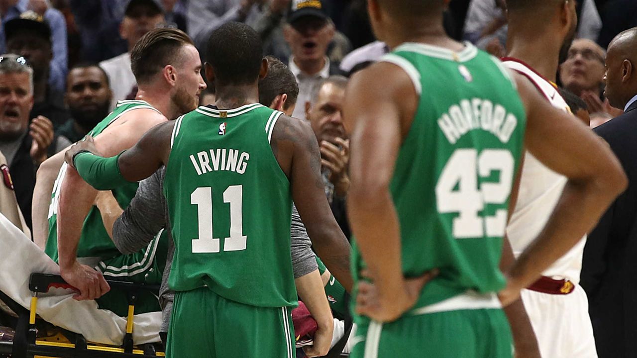 Gordon Hayward Timeline Of His Injury Plagued First Season With The Boston Celtics Sporting News