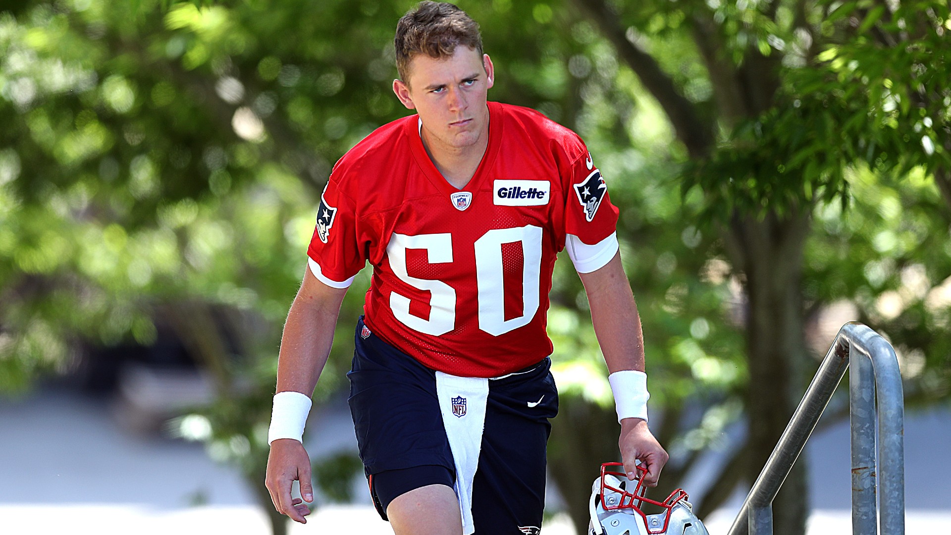 Madden 22's early rendering of Mac Jones looks nothing like Patriots