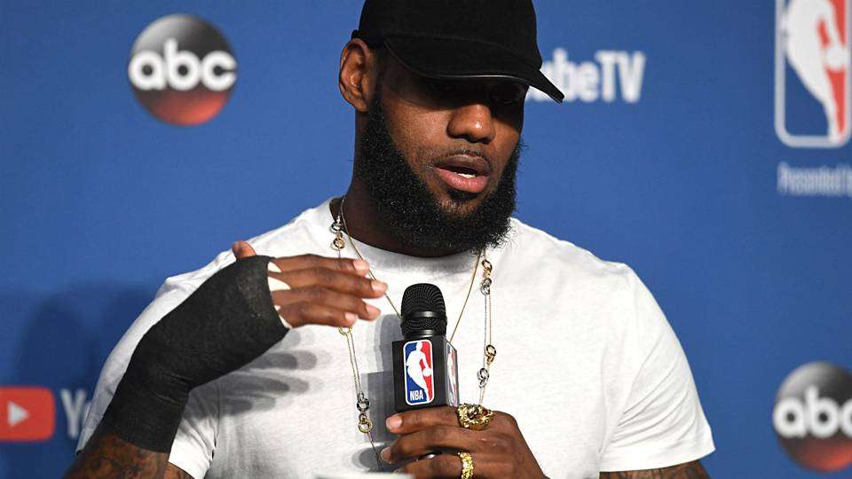 Cleveland Cavaliers News Video 26 28 ページ目 スポーティングニュース Cleveland Cavaliers News Video 26 28 ページ目 スポーティングニュース