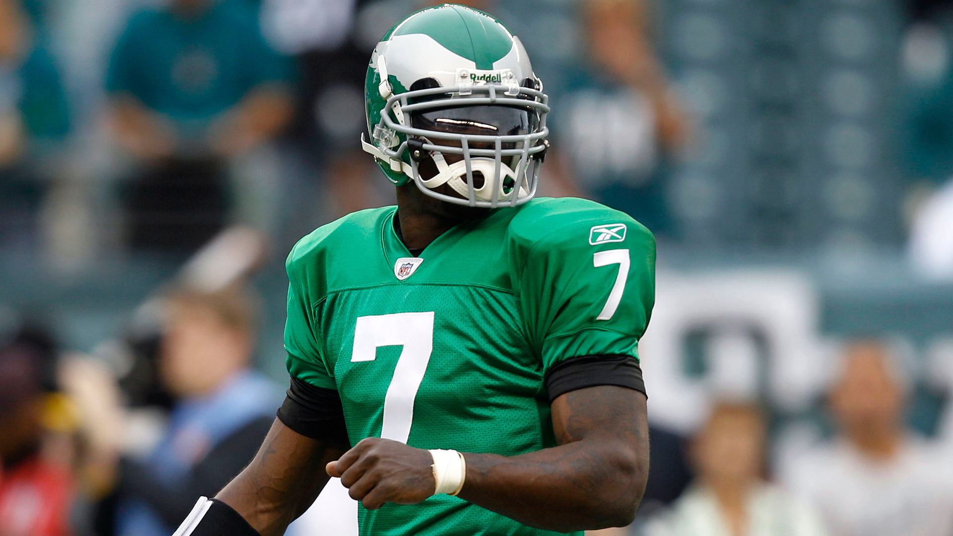 Philadelphia Eagles considering Kelly green uniforms  Sporting News