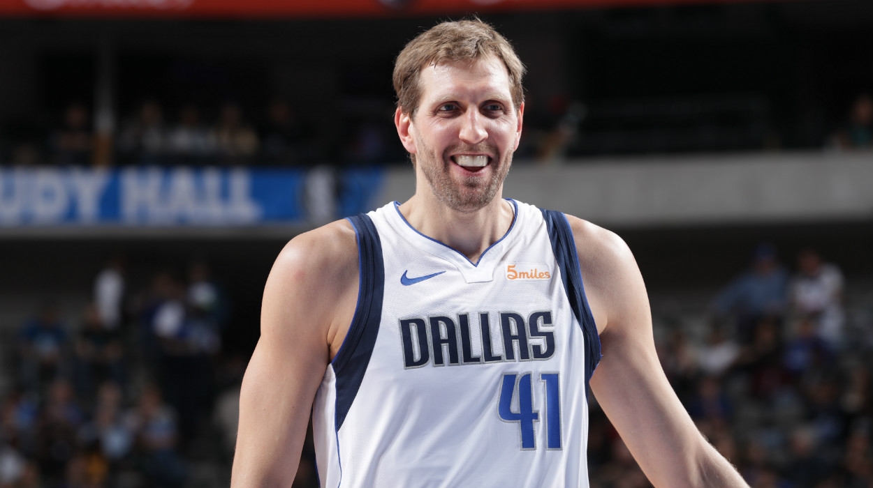 ダーク ノビツキーがウィルト チェンバレン超え 通算得点で歴代6位に浮上 Nba日本公式サイト The Official Site Of The Nba ダーク ノビツキーがウィルト チェンバレン超え 通算得点で歴代6位に浮上 Nba日本公式サイト The Official Site Of The Nba